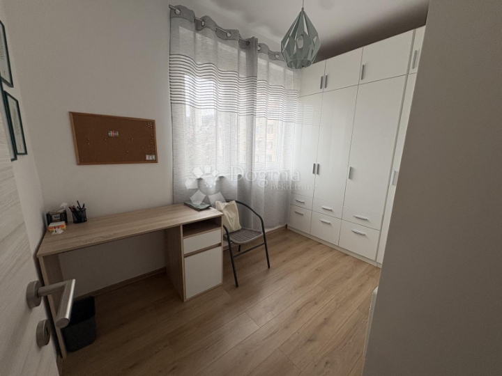 Moderan, funkcionalan 1S stanu s parkingom gotovo u Centru