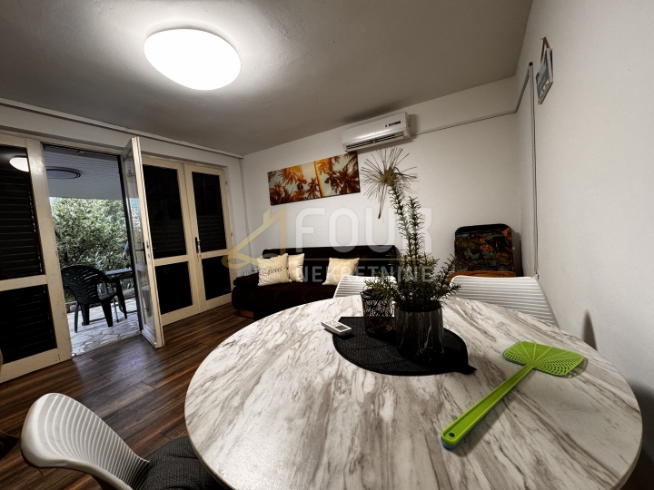 Jadranovo, samostojeća kuća - prizemnica, okućnica, samo kod nas!