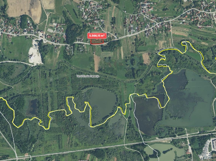 Građevinsko zemljište s voćnjakom