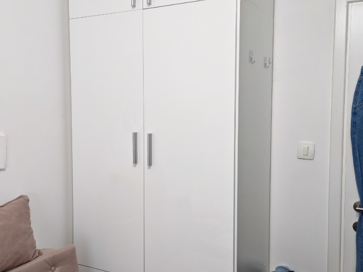 Prodajem ormar za sobu