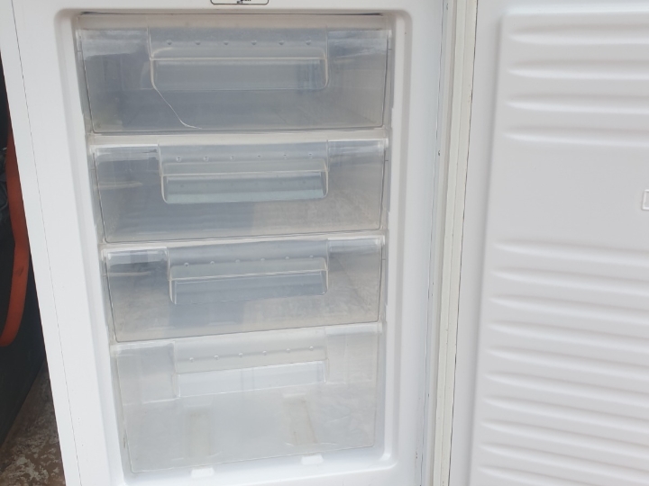 Zamrzivač ladičar 4 ladice