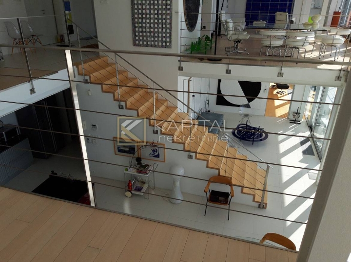 Fantastična villa na samoj obali mora!