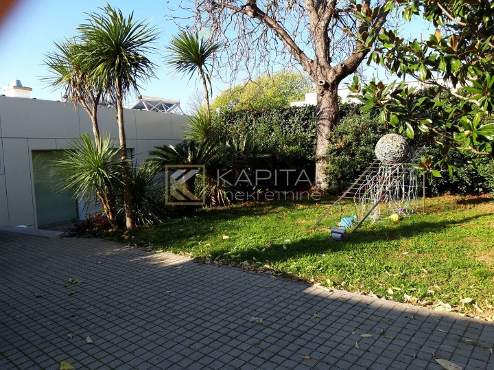 Fantastična villa na samoj obali mora!