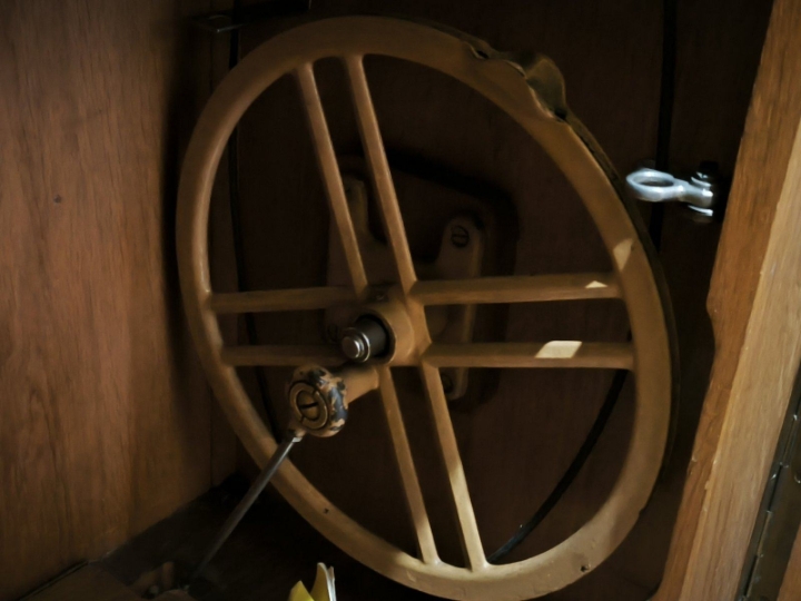 Antikna šivaća mašina Mundlos