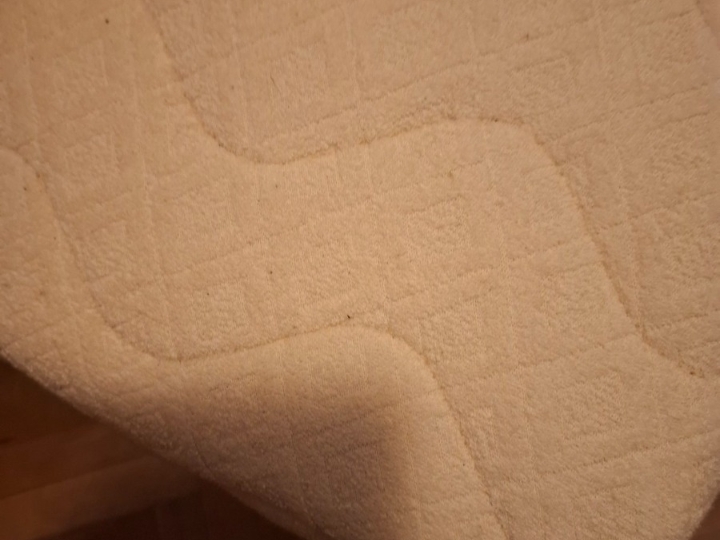 Krevet, madrac i nadmadrac poklanjam