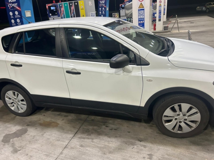 Suzuki SX4 s-cross 2015.