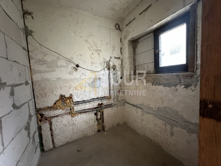 Rijeka, Škurinje, 42.01m2, 2Skl., balkon i pogled na more