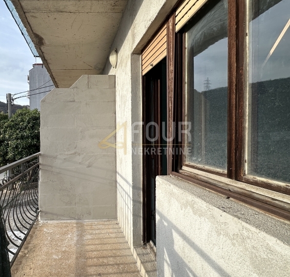 Rijeka, Škurinje, 42.01m2, 2Skl., balkon i pogled na more