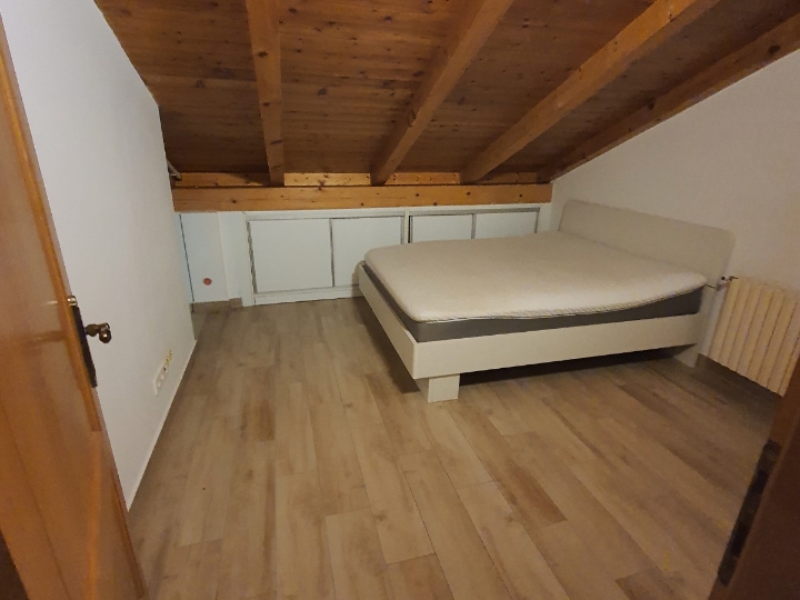 Najam stana, Valdebek, Pula