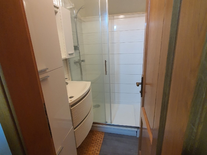 Najam stana, Valdebek, Pula