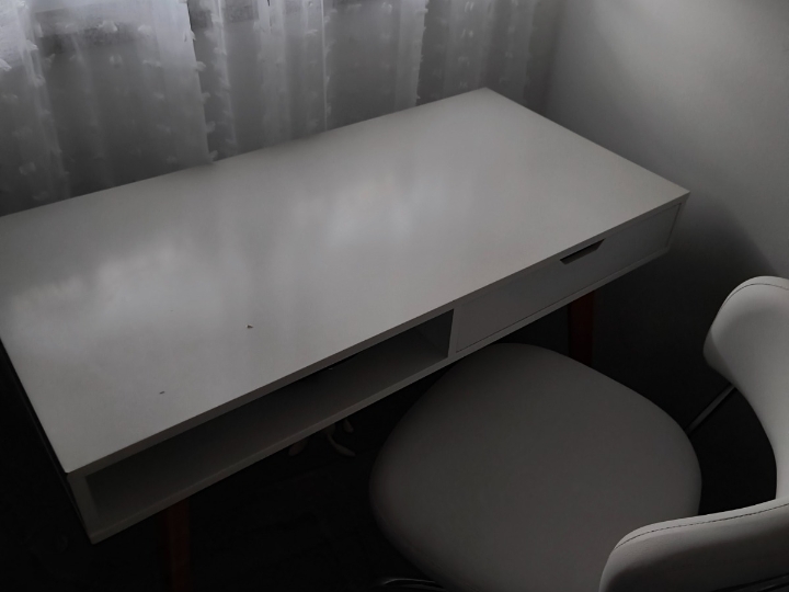 Radni stol i stolica