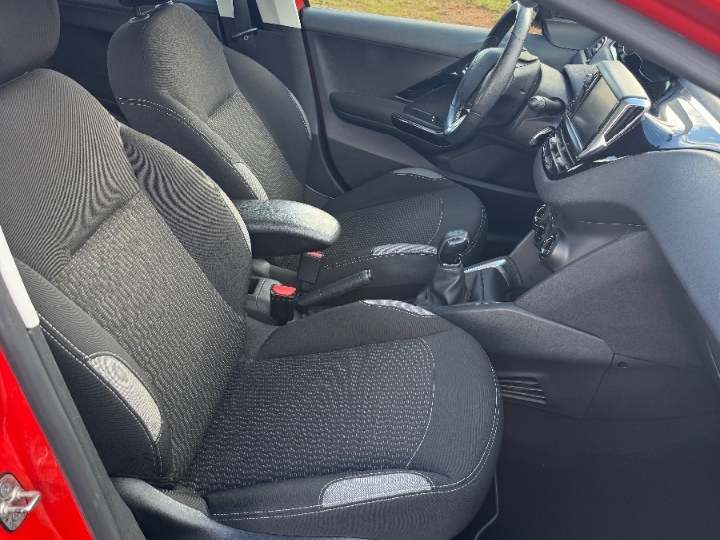 Peugeot 208, 1.6Hdi, 99.000 km