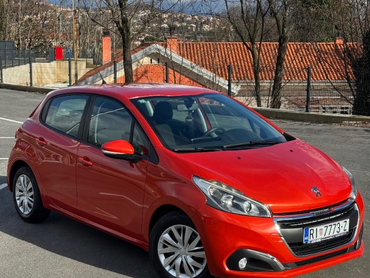 Peugeot 208, 1.6Hdi, 99.000 km