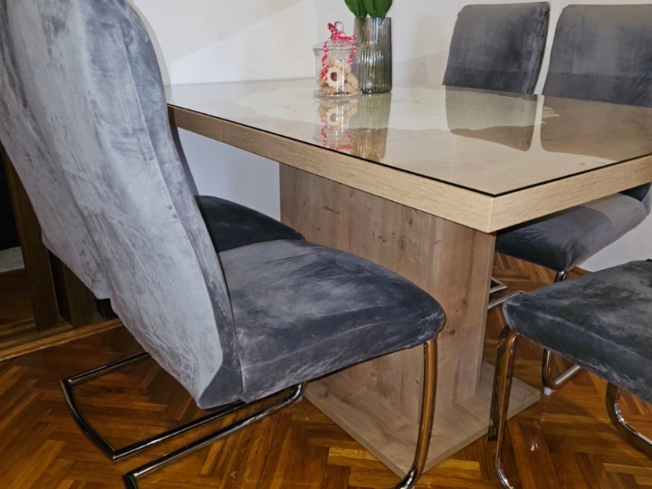 Stolice za blagovaonu