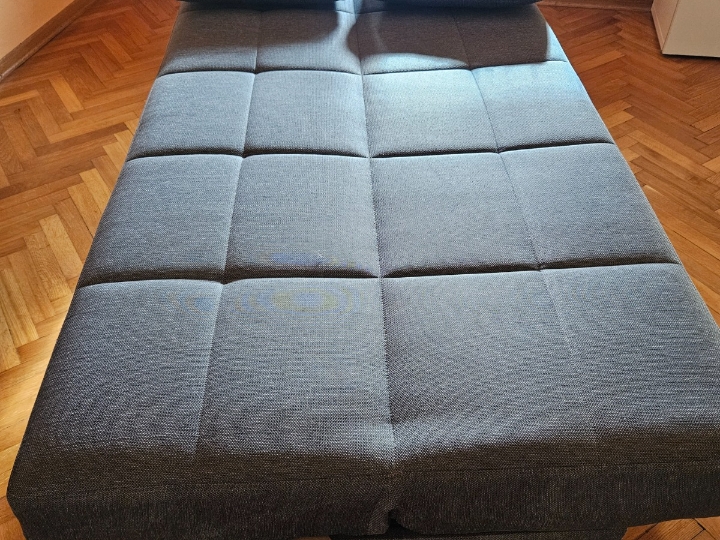 Trosjed (kauč) na razvlačenje