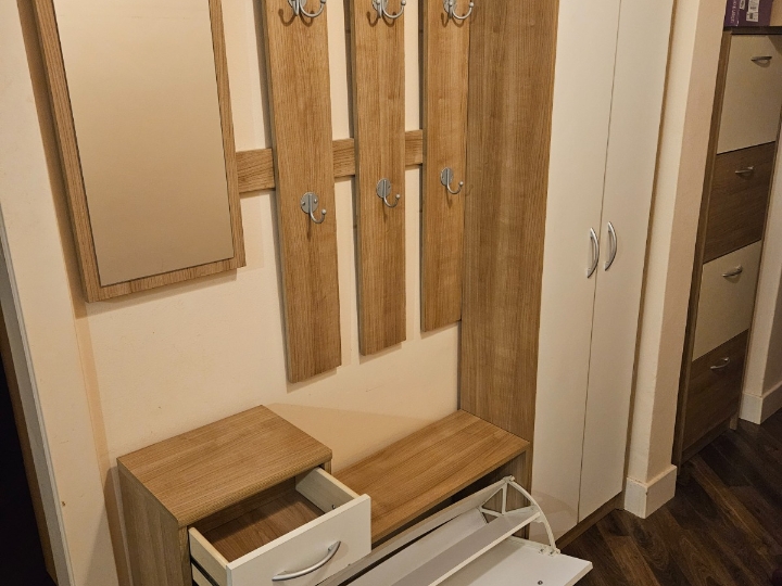 Predsoblje ormar, vješalica, ogledalo