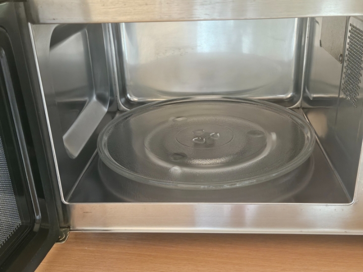 Mikrovalna pećnica inox