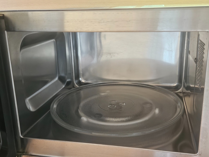 Mikrovalna pećnica inox