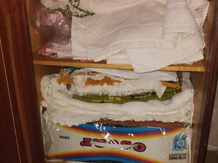 Starinska vitrina (komoda)