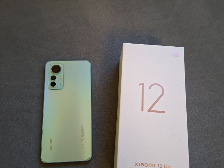 Xiaomi 12 lite