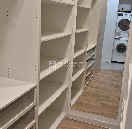 Belveder, 86.50m2, 2S+DB, uređen i namješten