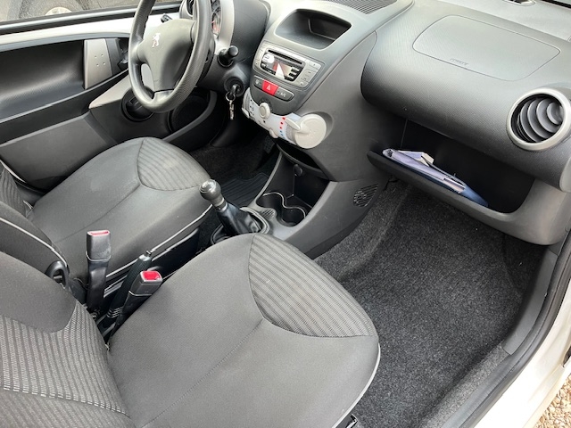 Peugeot 107, 1.0, 50kW, HR auto!!!