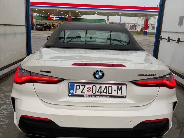 BMW M440i cabriolet
