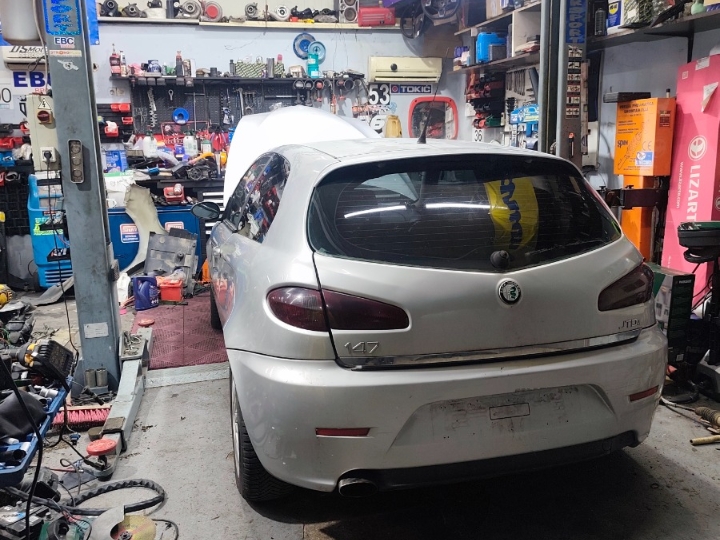 Alfa Romeo 147