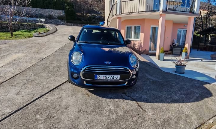MINI One Diesel F56