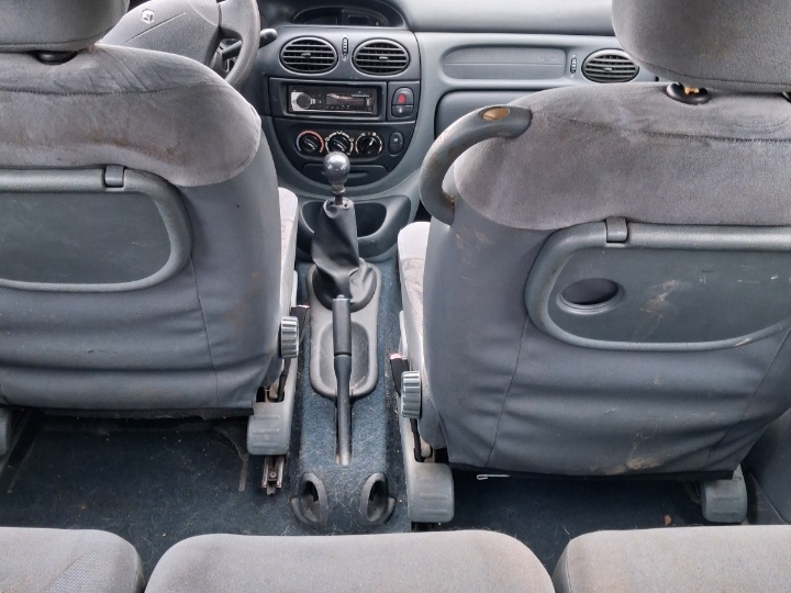 Renault Scenic, reg. 04./2026.