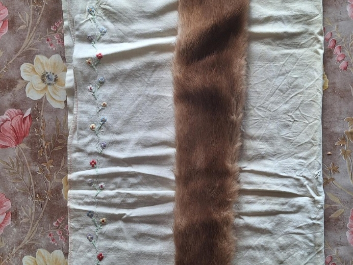 Ženski ovratnik od nerca