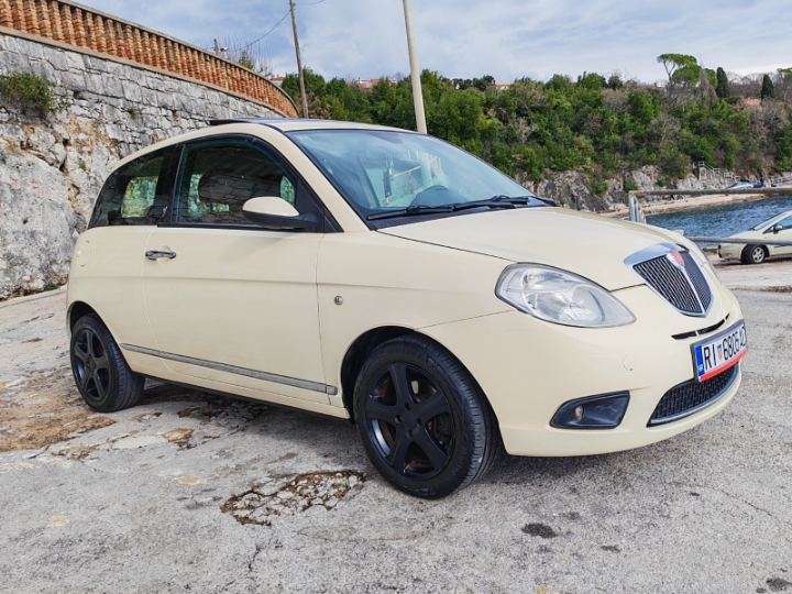 Lancia Ypsilon 1.3 multijet 90