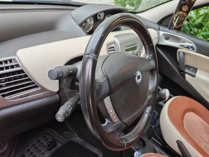 Lancia Ypsilon 1.3 multijet 90