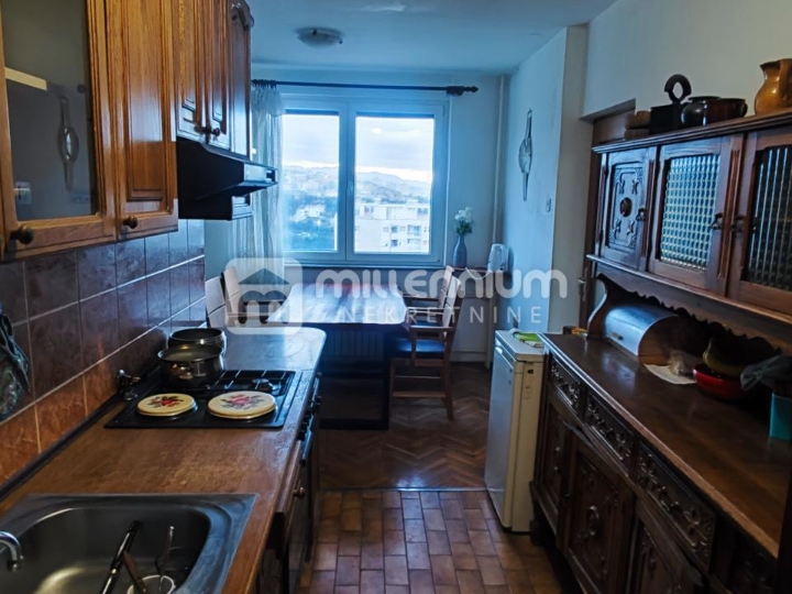 Kozala, 80.44m2, trosobni stan s balkonom i pogledom