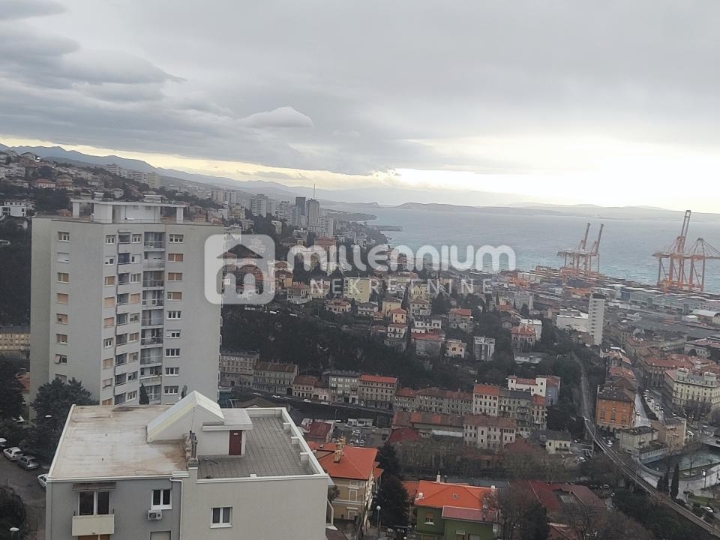 Kozala, 80.44m2, trosobni stan s balkonom i pogledom