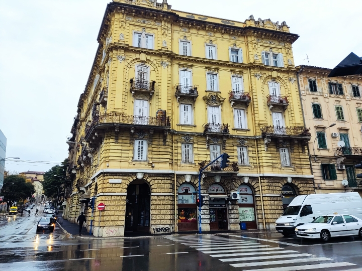 Više kancelarija u centru Rijeke