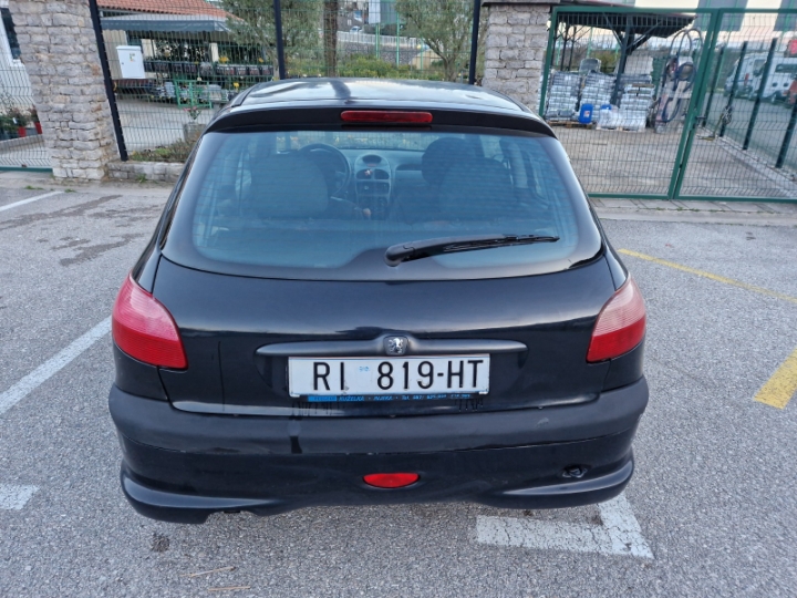 Peugeot 206, 1.4 benzin