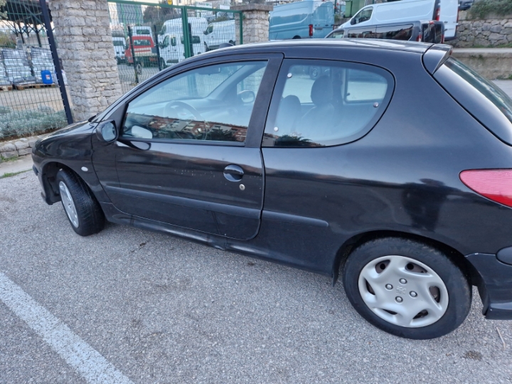 Peugeot 206, 1.4 benzin
