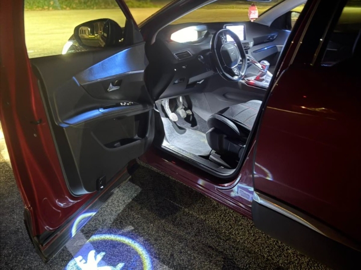 Peugeot 3008 blue hdi 130, 1 vl.