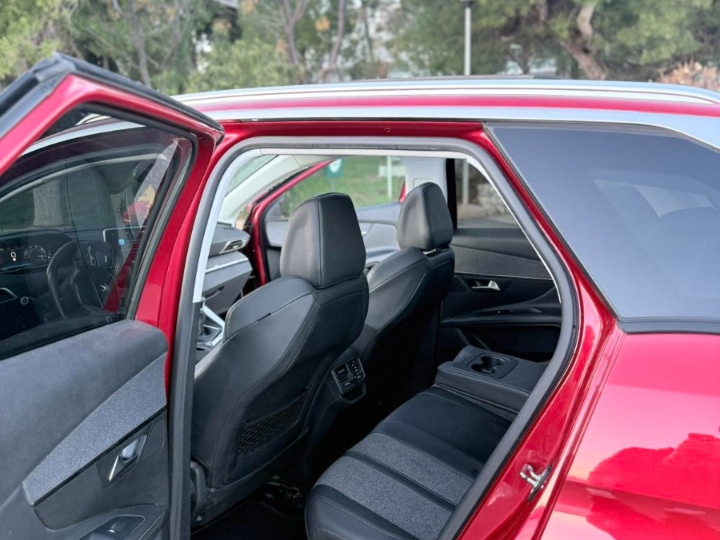 Peugeot 3008 blue hdi 130, 1 vl.