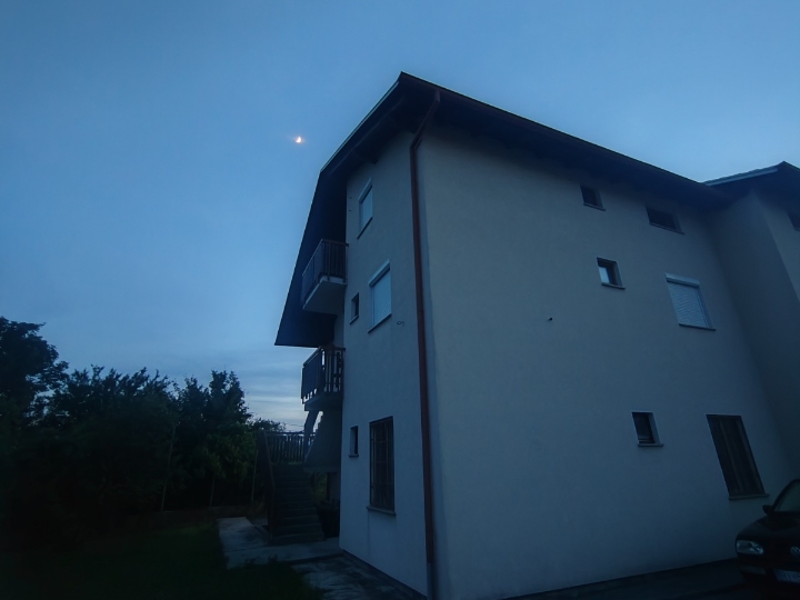 Prodajem kuću s 4 stana, Marinići