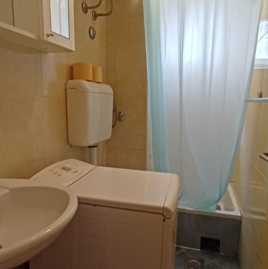 Stan Turnić, studenti