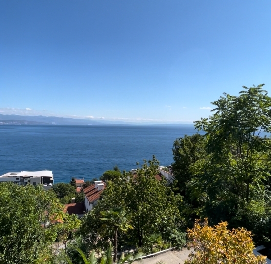 Stan 200 m2 Opatija u rohbau stanju