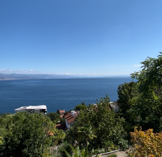 Stan 200 m2 Opatija u rohbau stanju