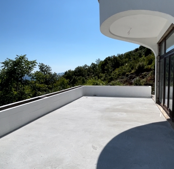 Stan 200 m2 Opatija u rohbau stanju