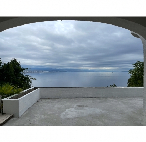 Stan 200 m2 Opatija u rohbau stanju