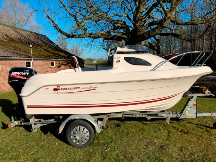 Quicksilver 420 Flamingo brodić