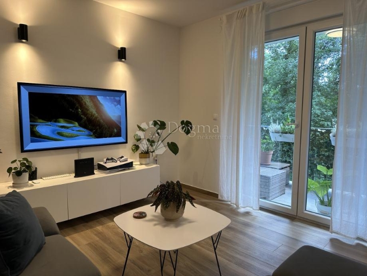 Matulji, Mučići, 2S+DB, 72.43m2, 2 parkirna mjesta, balkon