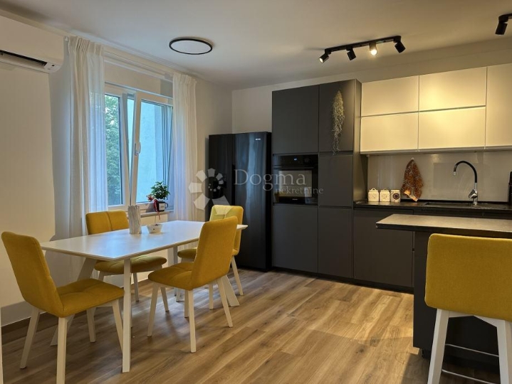 Matulji, Mučići, 2S+DB, 72.43m2, 2 parkirna mjesta, balkon