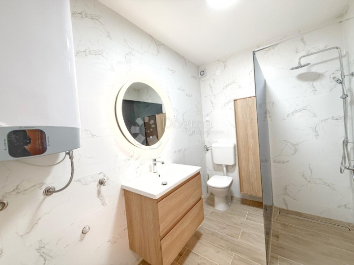 Rovinj, top lokacija, renoviran stan blizu plaže